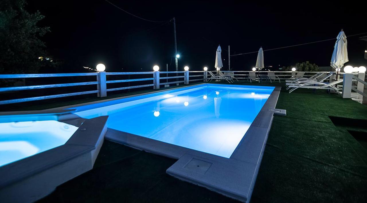 Paradiso Resort Agia Marina  المظهر الخارجي الصورة