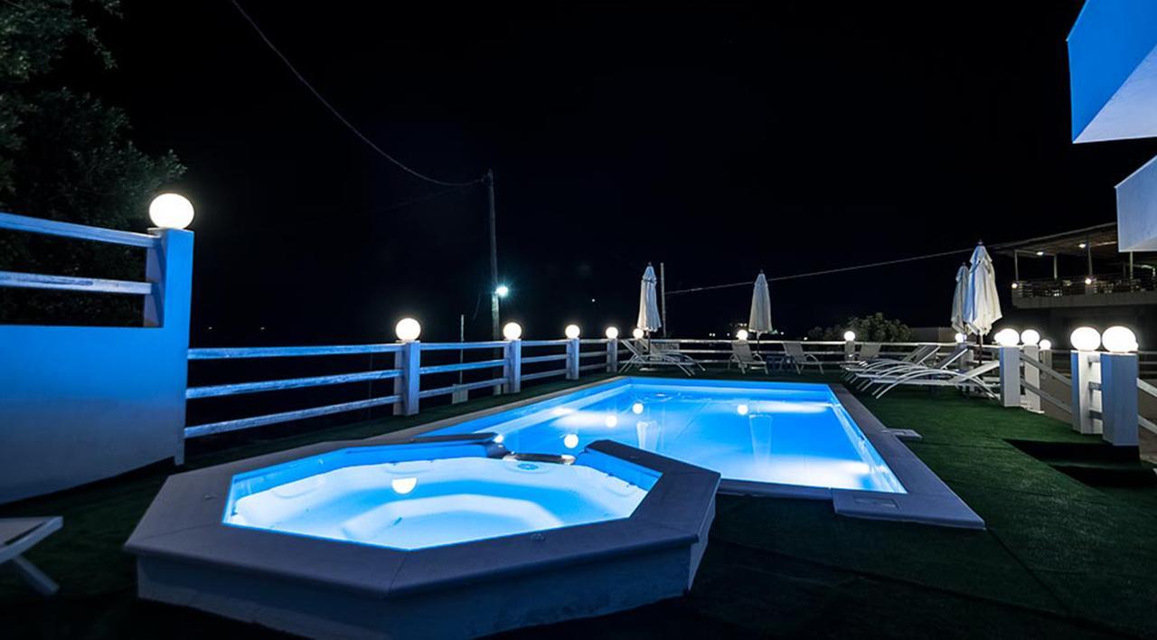 Paradiso Resort Agia Marina  المظهر الخارجي الصورة