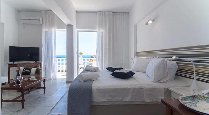 Paradiso Resort Agia Marina  المظهر الخارجي الصورة